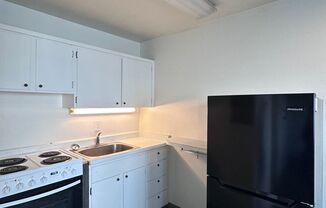 1 bed, 1 bath, 490 sqft, $895, Unit B-5