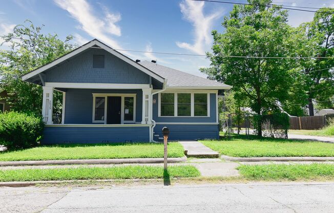 2615 Polk- House