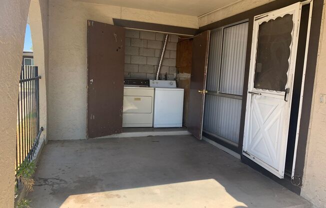 Cute townhome available in Mesa