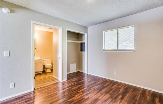 1 bed, 1 bath, 475 sqft, $575, Unit 4