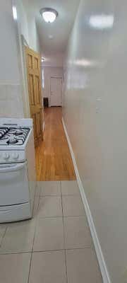 Studio, 1 bath, 425 sqft, $1,300, Unit 3B