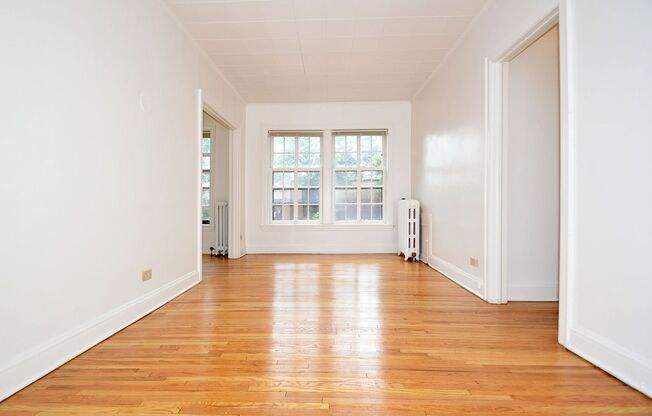 Studio, 1 bath, 480 sqft, $875, Unit 24 - 114