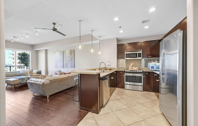 1 bed, 1 bath, $2,499