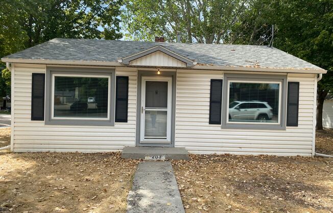 2 beds, 1 bath, $1,545