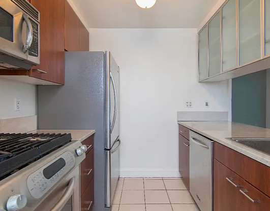 2 beds, 2 baths, 997 sqft, $6,995, Unit 25A