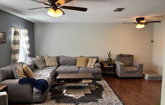 1/4 Acre in Meadow Oaks