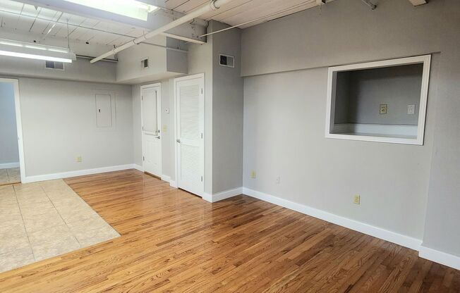 Studio, 1 bath, 750 sqft, $1,150, Unit Studio 5