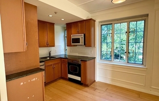 1 bed, 1 bath, 566 sqft, $2,800, Unit B605