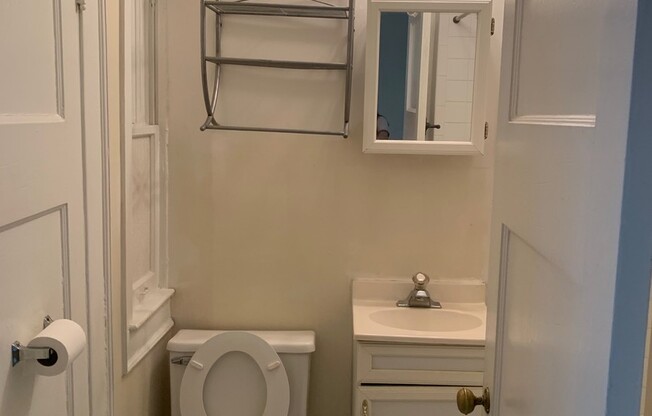 Studio, 1 bath, $795