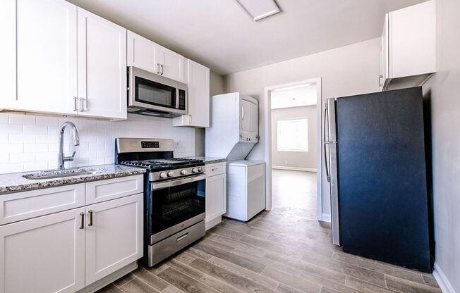 2 beds, 1 bath, 850 sqft, $1,200, Unit 26-E7