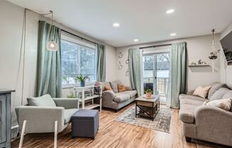 Modern Comfort Meets City Convenience in Denver!!
