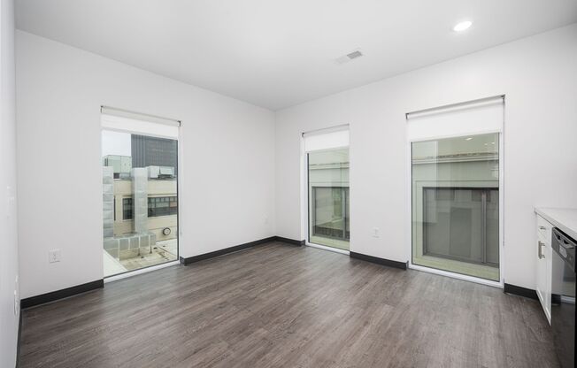 Studio, 1 bath, 427 sqft, $1,060, Unit 801