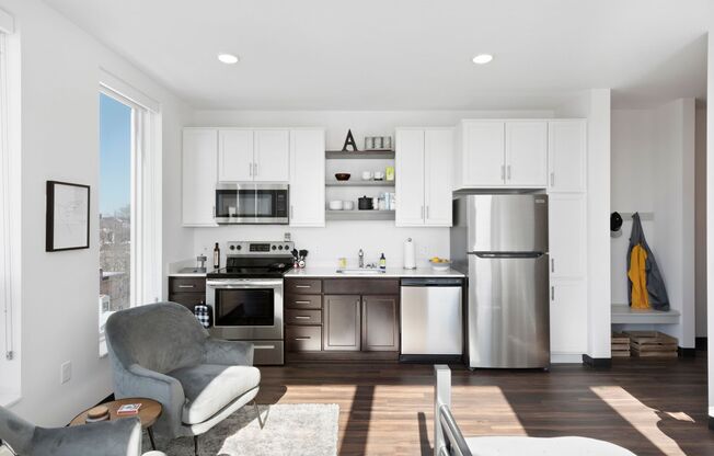 Studio, 1 bath, 439 sqft, $1,095, Unit 501