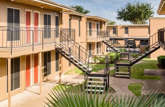 Braeswood Oaks Apartments