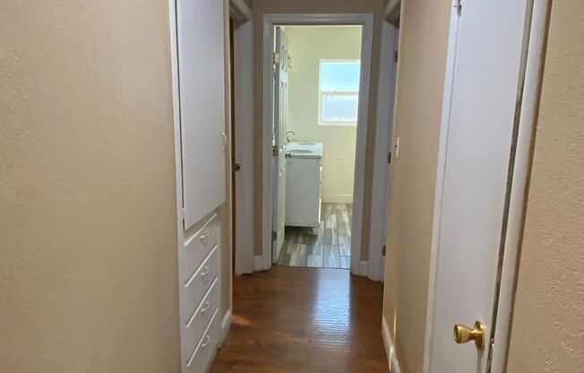 3 beds, 1 bath, $1,500