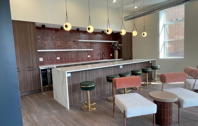 Studio, 1 bath, 415 sqft, $1,650, Unit 307