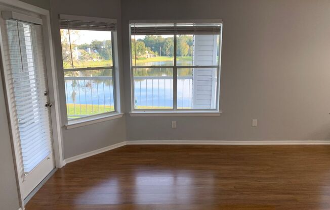 Renovated 2/2 Condo in Lake Mary!  Available Now!