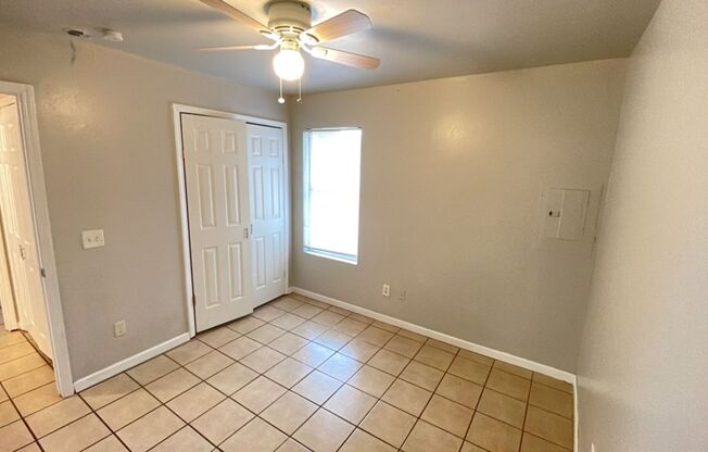 3 beds, 2 baths, $1,100