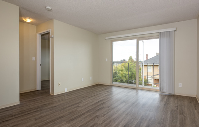 2 beds, 1 bath, 765 sqft, $2,295, Unit 108
