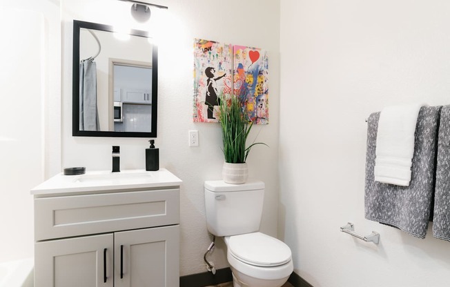 Bath at The Vine on 8th, Nevada, 89101