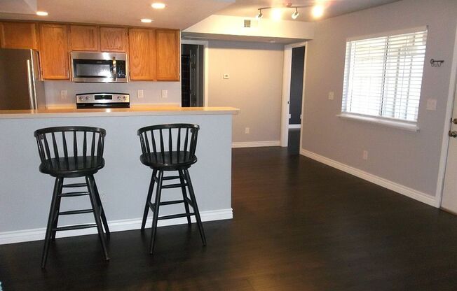 Updated 2-Story Condo Near CSU