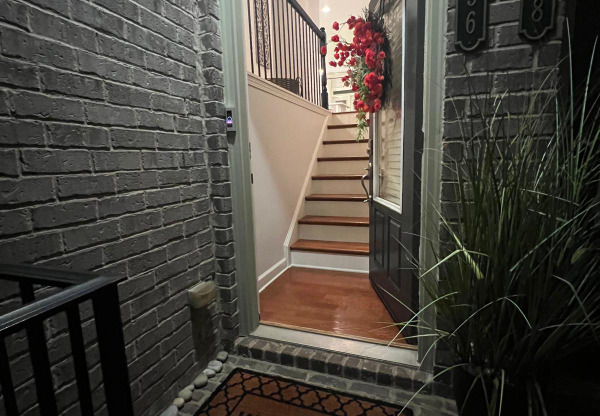 1956 COBBLESTONE CIR NE