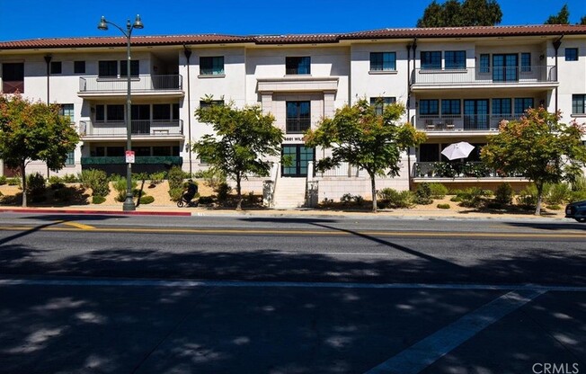 4661 WILSHIRE BLVD 