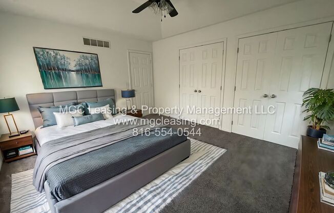 5821 5823 NE 42 ST