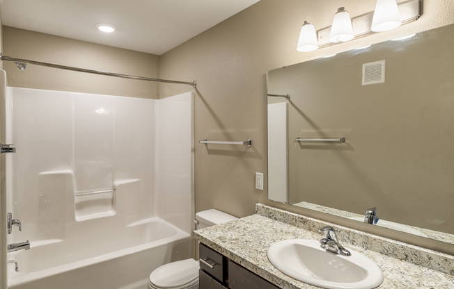 1 bed, 1 bath, 693 sqft, $1,005, Unit 305