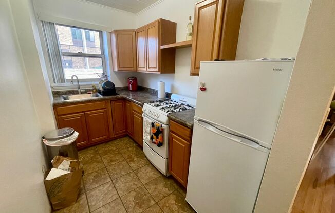 1 bed, 1 bath, $995, Unit 102