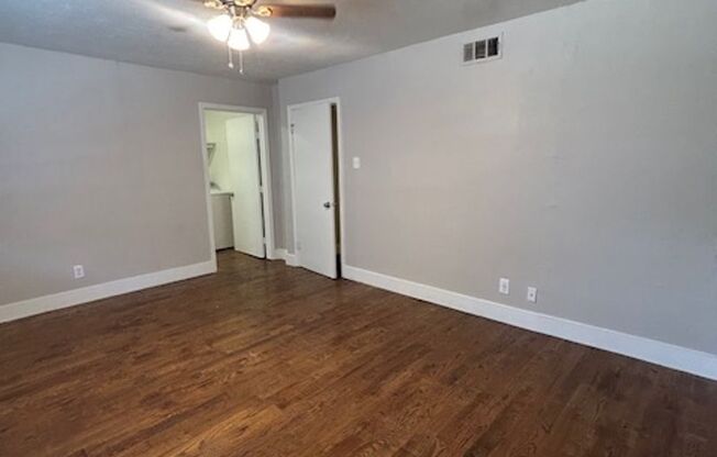 1 bed, 1 bath, 690 sqft, $895, Unit 101