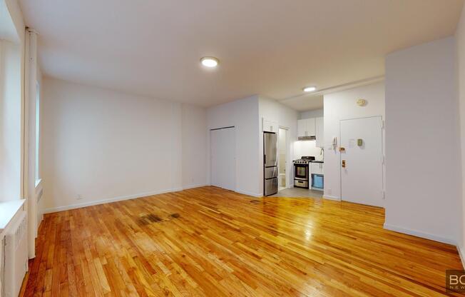 Studio, 1 bath, $2,570, Unit 3