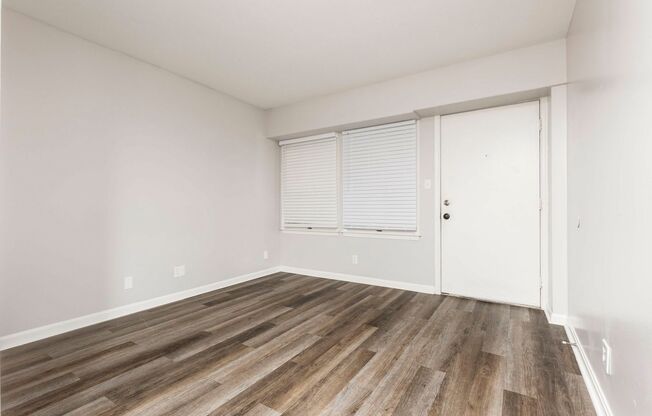 2 beds, 2 baths, 900 sqft, $1,050, Unit 308