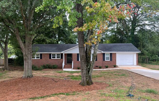 Charming Updated Brick Ranch 138 Halsey Ave. Spartanburg, SC 29302