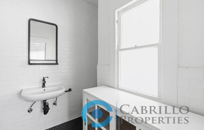 Studio, 1 bath, 341 sqft, $1,750, Unit 203