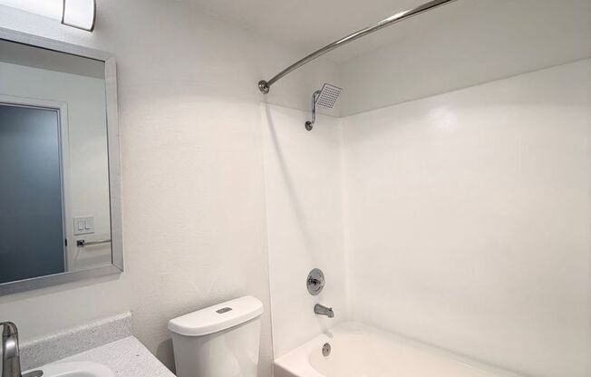 2 beds, 1 bath, 850 sqft, $2,300, Unit 344