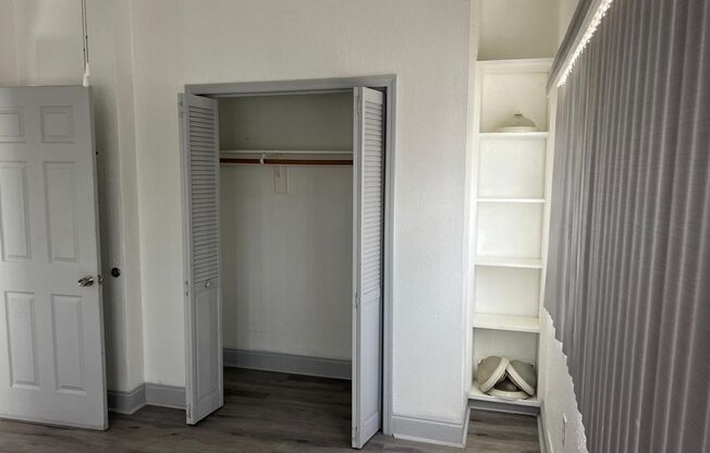 1 bed, 1 bath, 555 sqft, $1,800