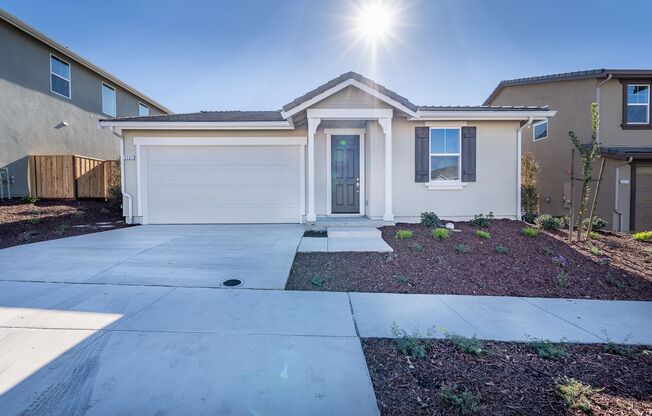NEW 4 bedroom, 2.5 bath ranch style home in new Hollister development!!