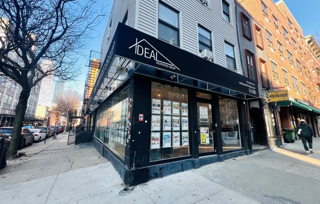 362 BEDFORD AVE