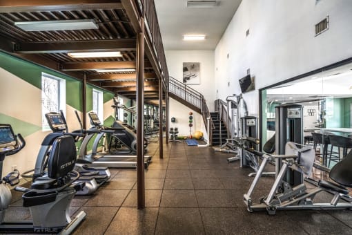 resident fitness center in apartments near the domain