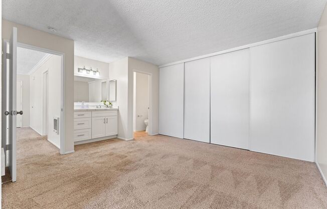 2 beds, 1 bath, 876 sqft, $2,495, Unit C111