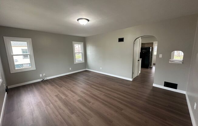 3 beds, 1 bath, $1,300