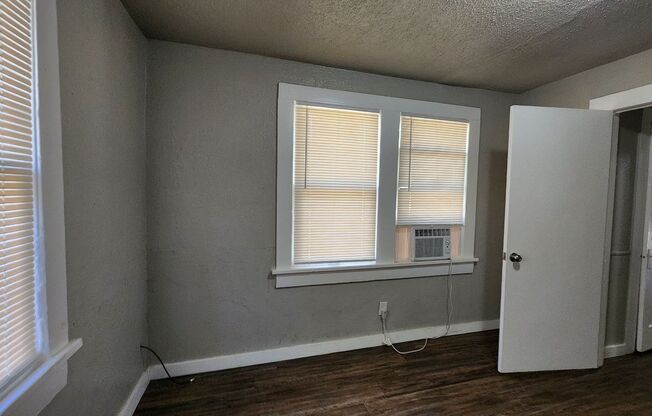 1 bed, 1 bath, $650