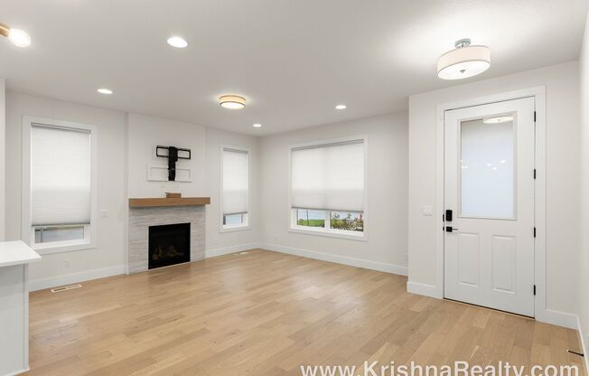 Spacious 4 BD 3 BA Home on a Corner Lot in South Hillsboro’s Reeds Crossing Community