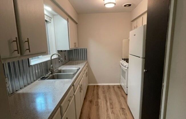 1 bed, 1 bath, 750 sqft, $1,195, Unit 855-A4