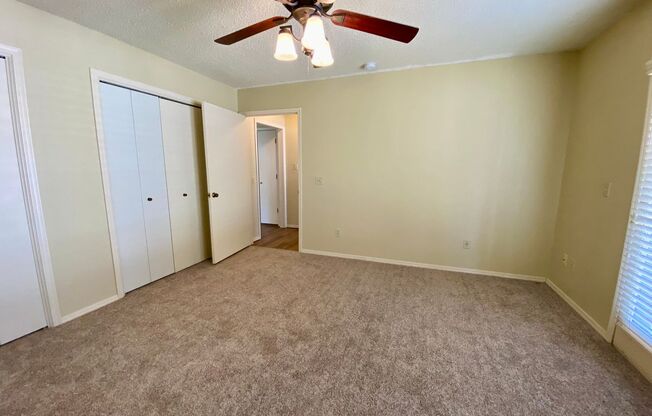 2 beds, 1 bath, $1,395