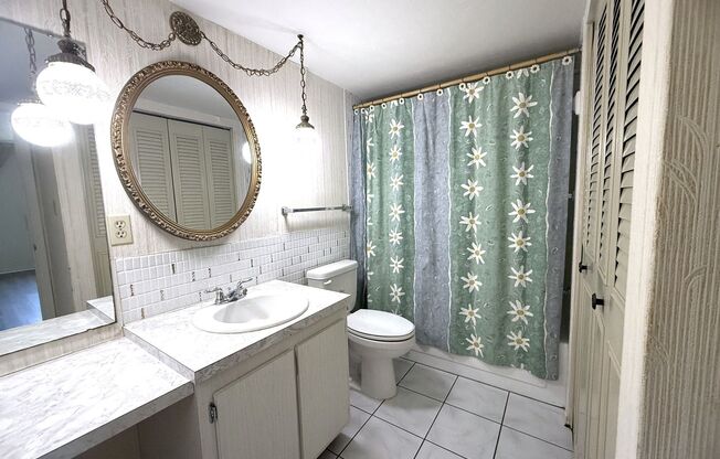 2 beds, 2 baths, $1,550, Unit N6