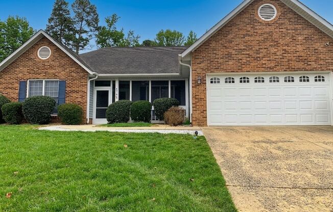 Beautiful Ranch Style Home located in the Brynmoor Community!