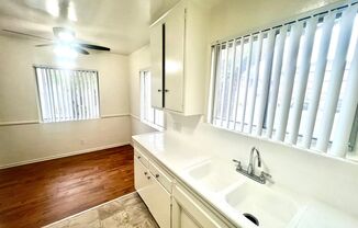 2 beds, 1 bath, $2,295