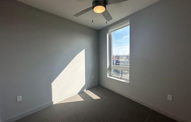 2 beds, 2 baths, 992 sqft, $2,295, Unit 300
